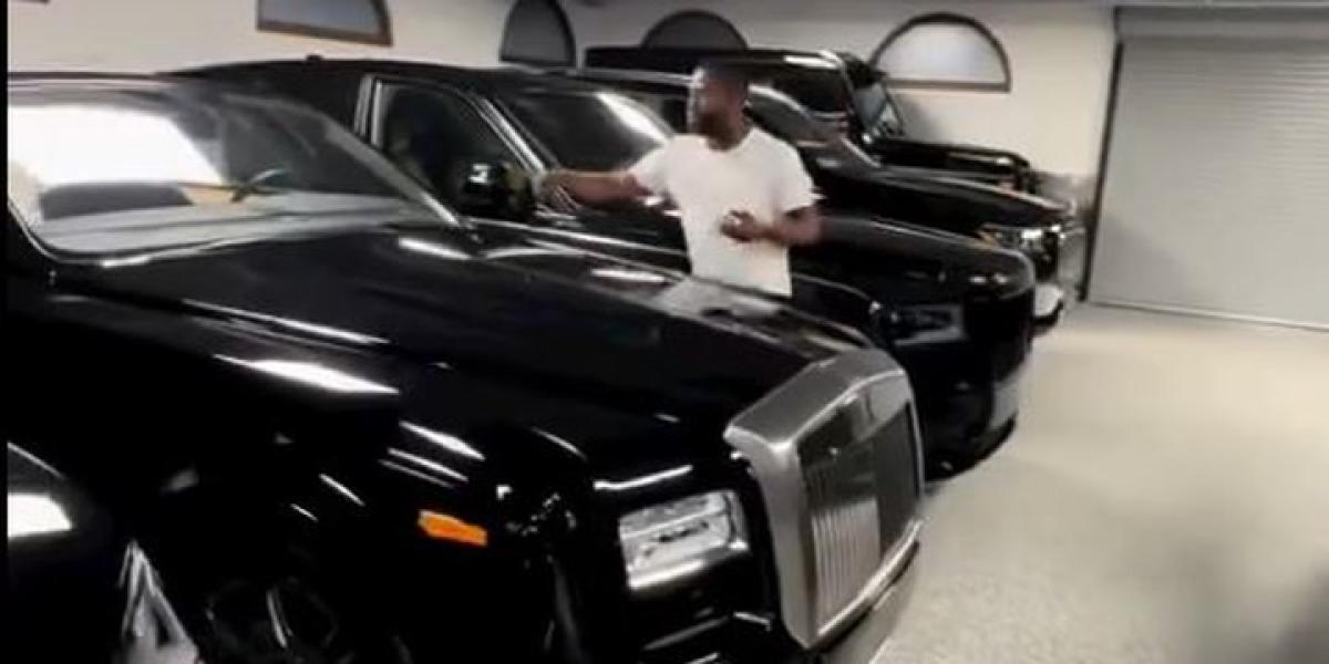 Floyd Mayweather presume de su brutal colección de coches
