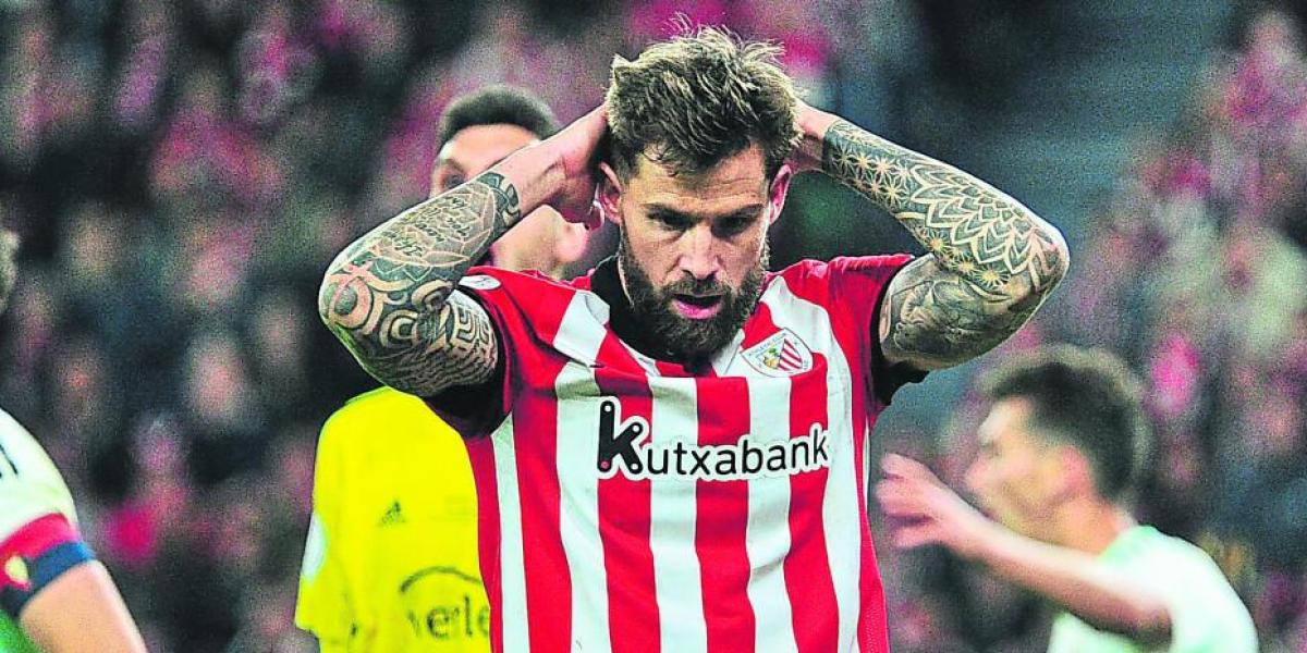 Iñigo Martínez se va del Athletic envuelto en la polémica