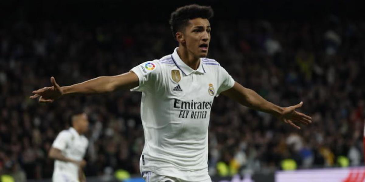 Álvaro Rodríguez, con varias novias