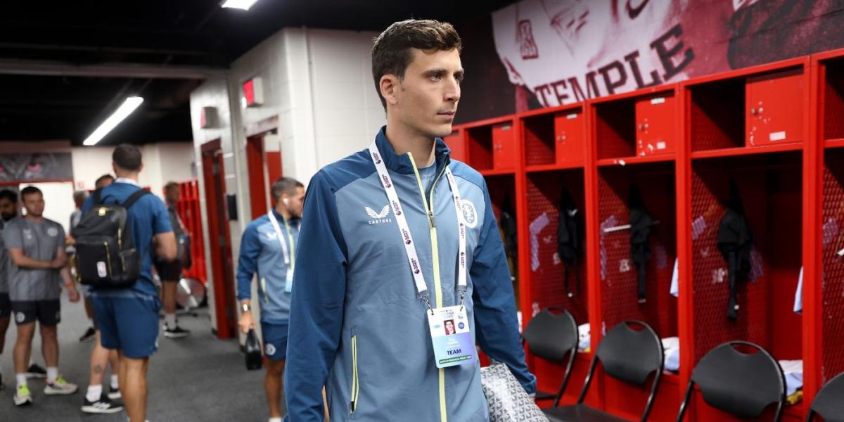 Pau Torres debuta con el Aston Villa