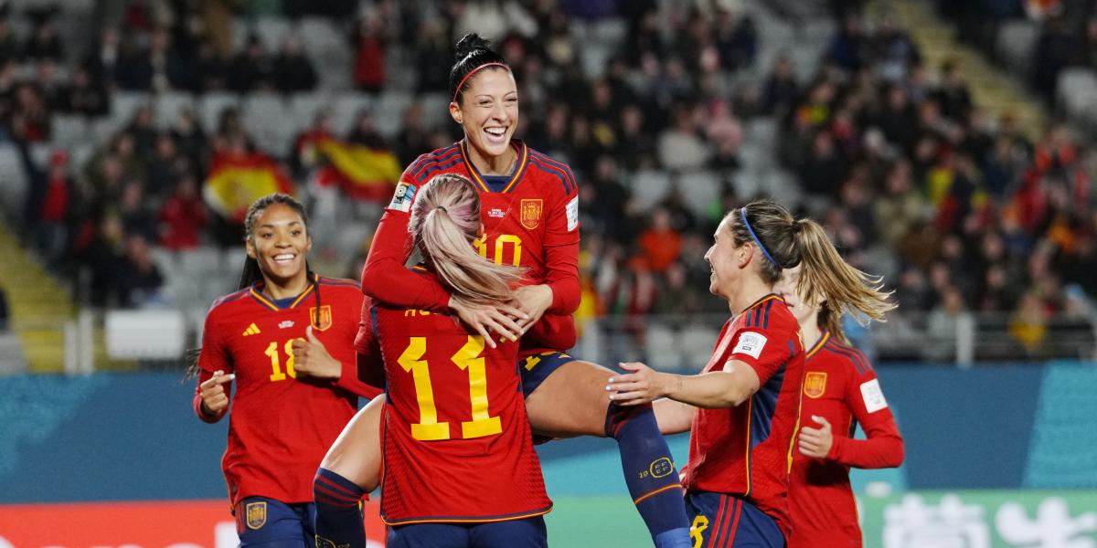 España golea 5-0 a Zambia