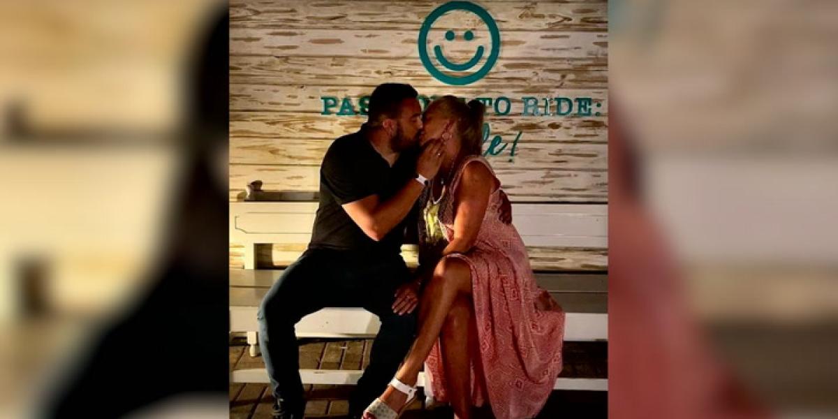 Belén Esteban comparte sus románticas vacaciones con Miguel Marcos