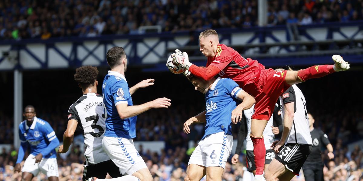 Leno frena al Everton y el Fulham lo aprovecha