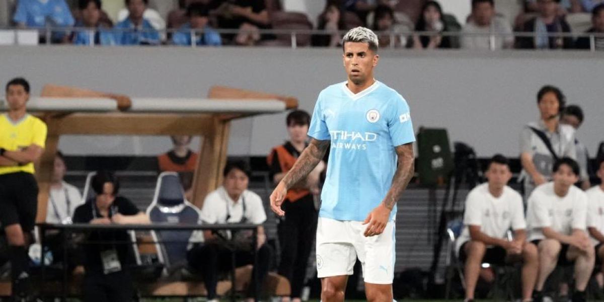 Cancelo, a la espera del OK del City a la oferta de cesión del Barça