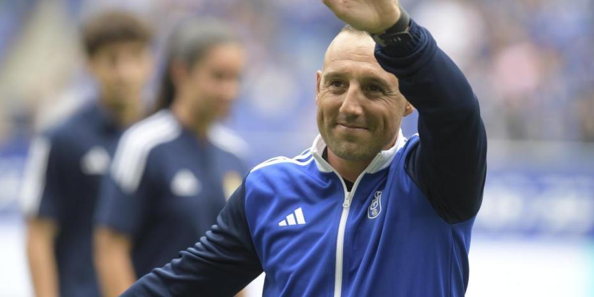 Santi Cazorla sigue sin entrenar con el Real Oviedo