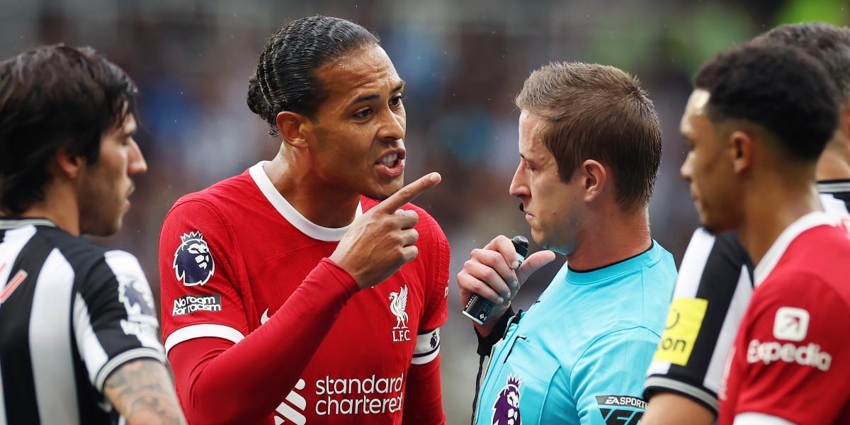 A Van Dijk le puede salir muy cara su roja en Newcastle