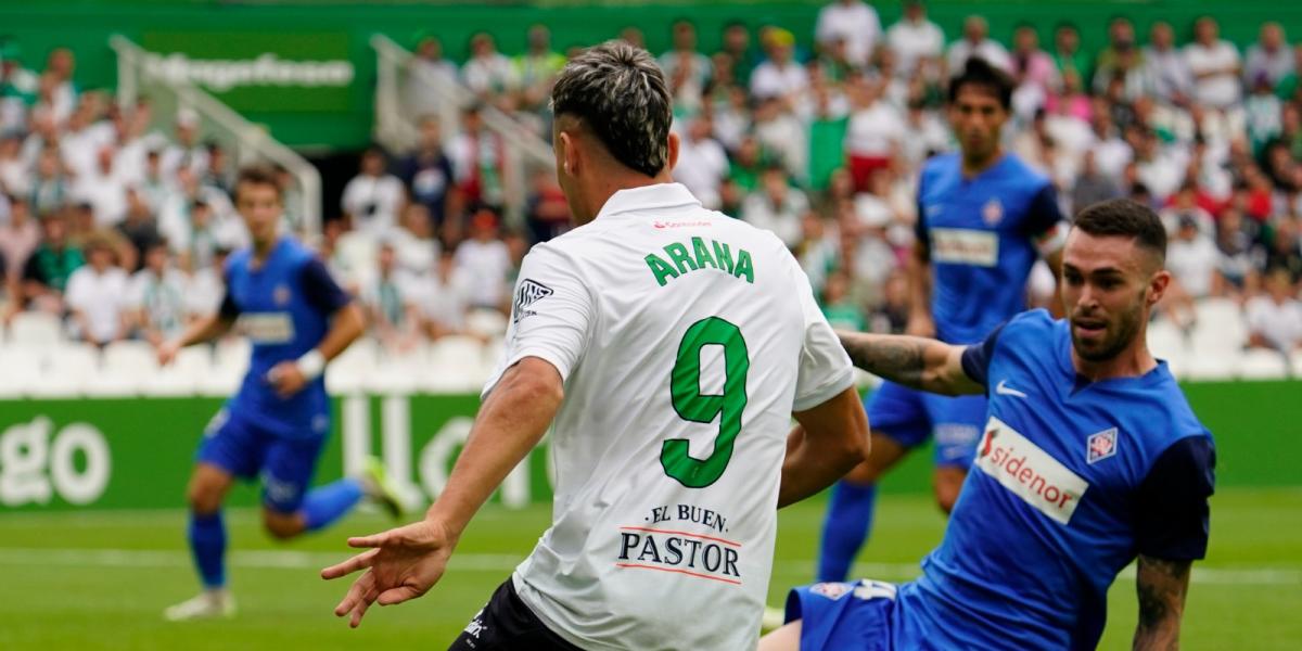 El Racing de Santander recupera el buen tono y vence al Amore