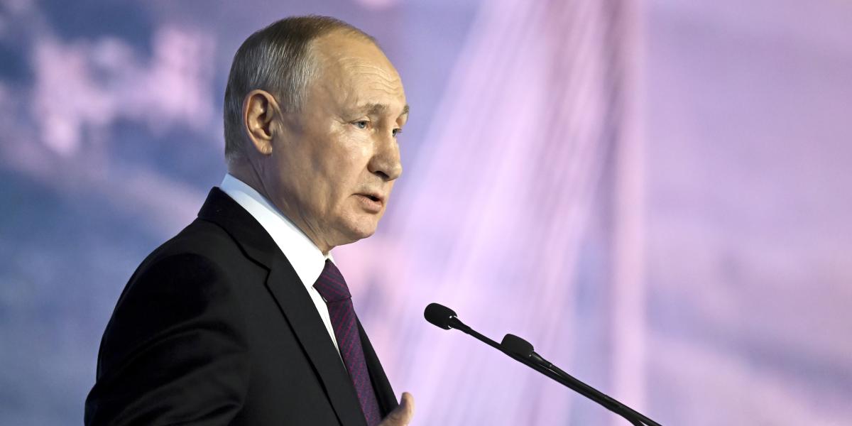 Putin acusa al Comité Olímpico Internacional de comercializar y politizar el deporte