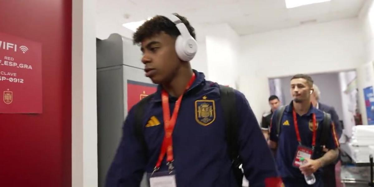 La selección española llega al Nuevo Los Cármenes con sorpresa en el once ante Chipre