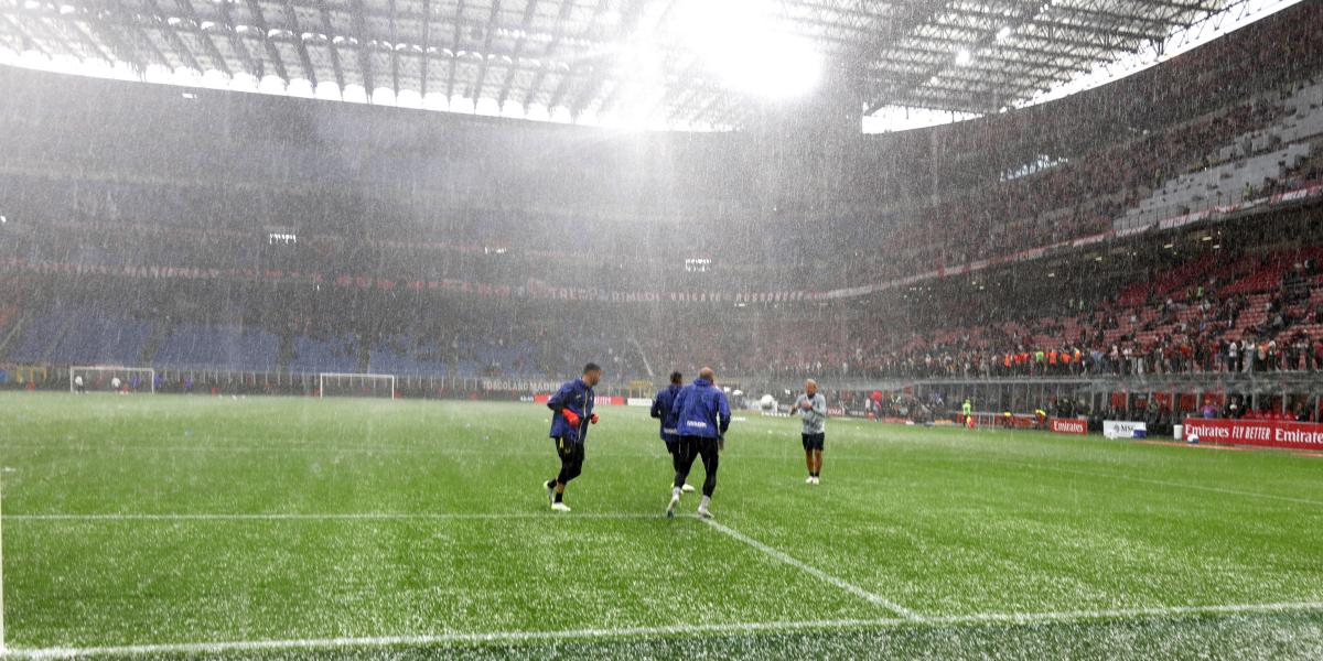Se retrasa el inicio del Milan-Verona por una fuerte granizada