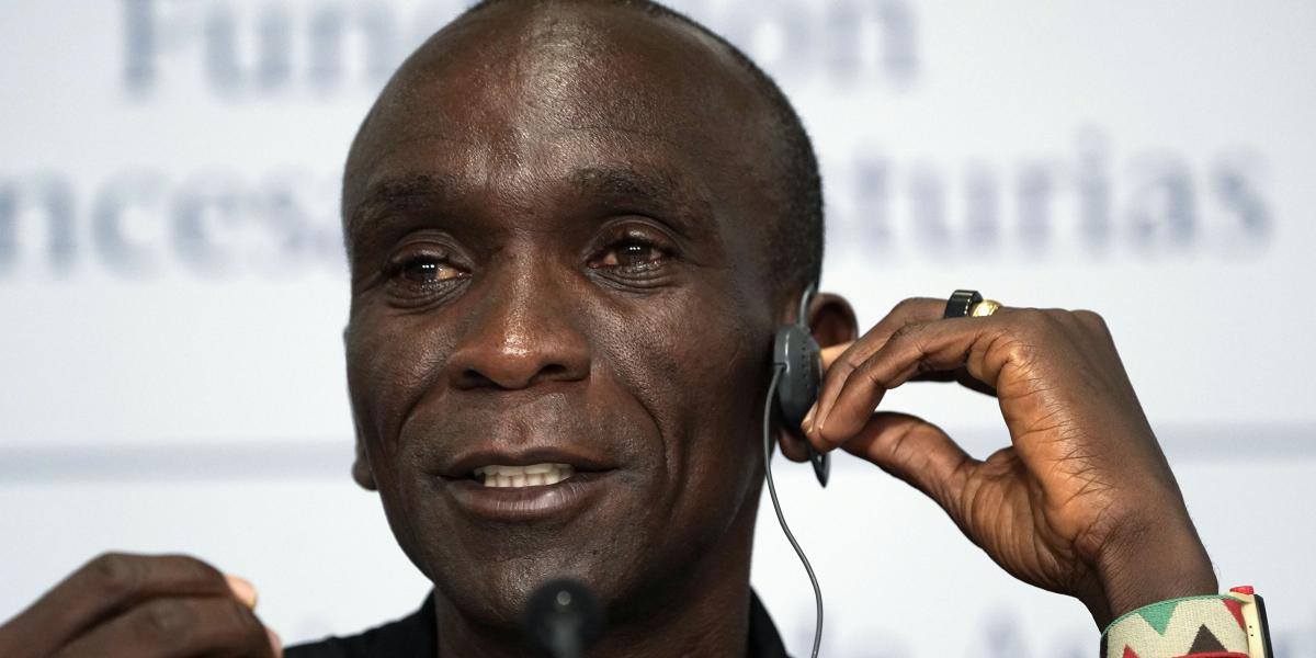 Kipchoge entrena duro para hacer historia en París 2024