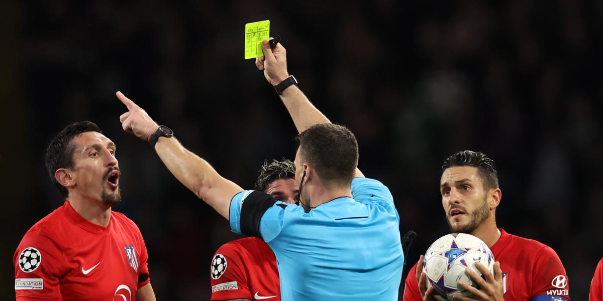 Mosqueo con Zwayer por el criterio con las tarjetas