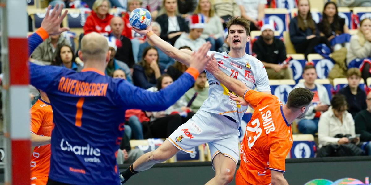 39-28: Alucinante y fascinante debut de Petar y Djordje Cikusa con los Hispanos