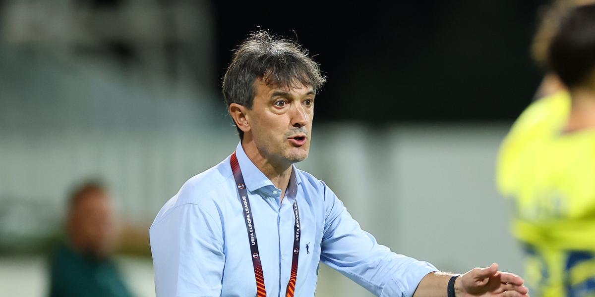 Oficial: El Villarreal destituye a Pacheta
