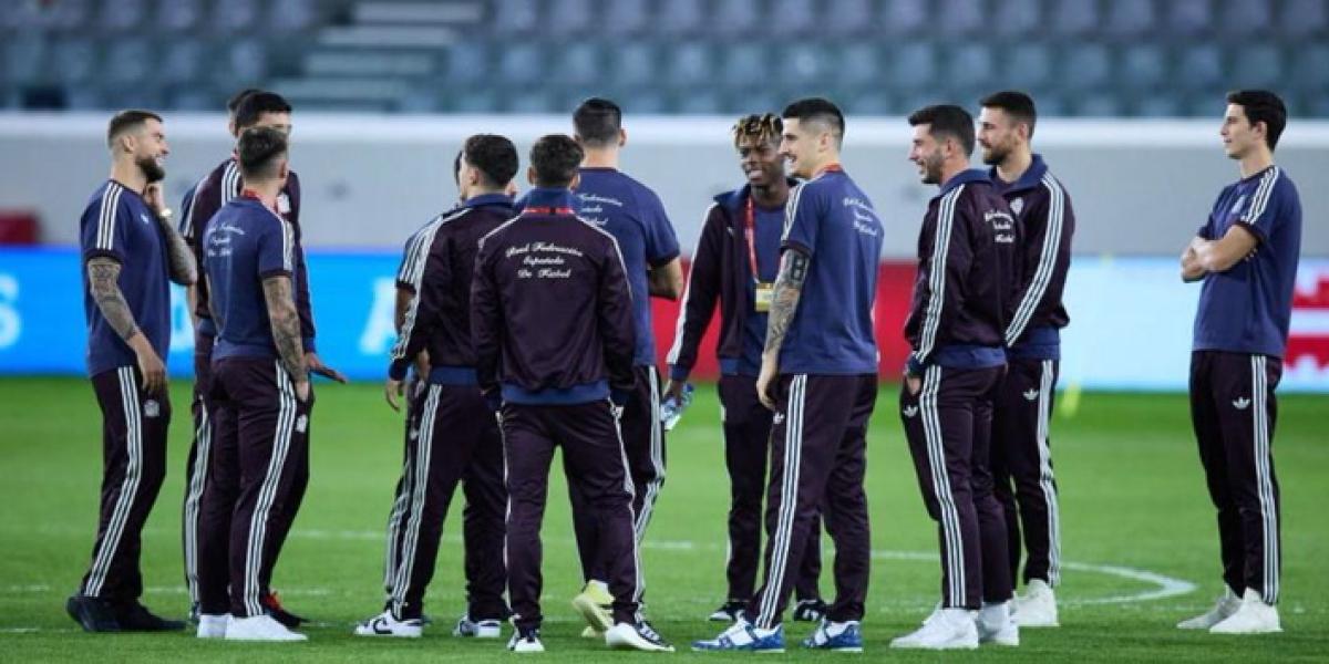 De la Fuente agita su once con varias sorpresas