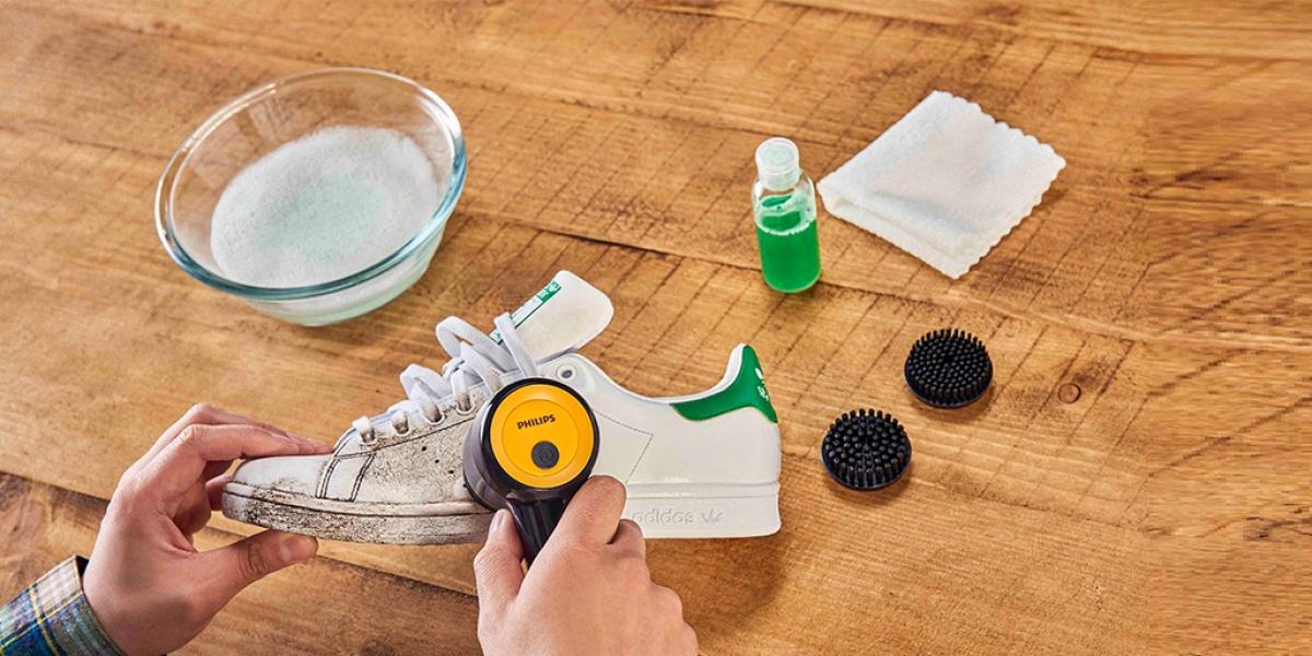 Deja relucientes tus zapatillas con este cepillo eléctrico Philips por solo 18 euros