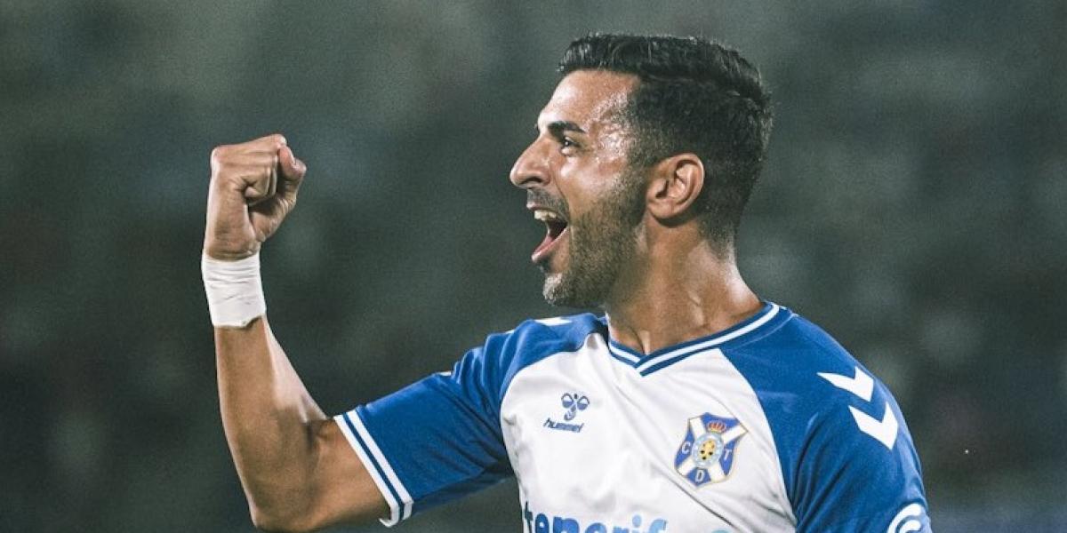 CD Tenerife-Cartagena: los isleños cierran filas para recuperar el rumbo