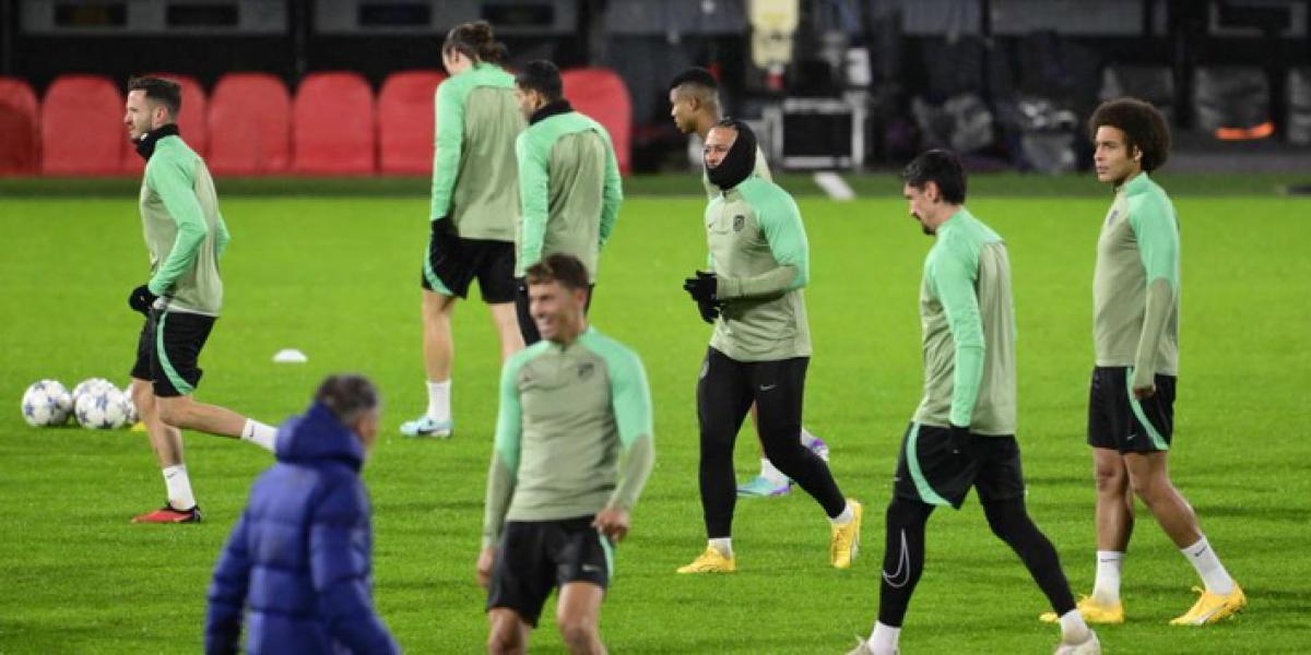 El Atlético tomó contacto con De Kuip