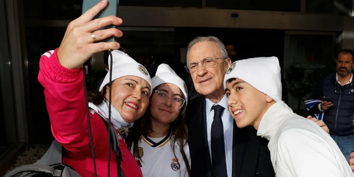 Florentino Pérez, con el equipo en Sevilla