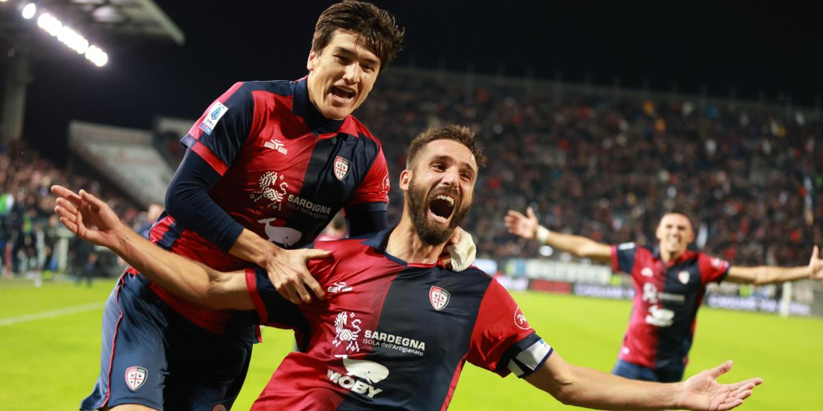 El Cagliari remonta en el descuento y gana con un gol de chilena