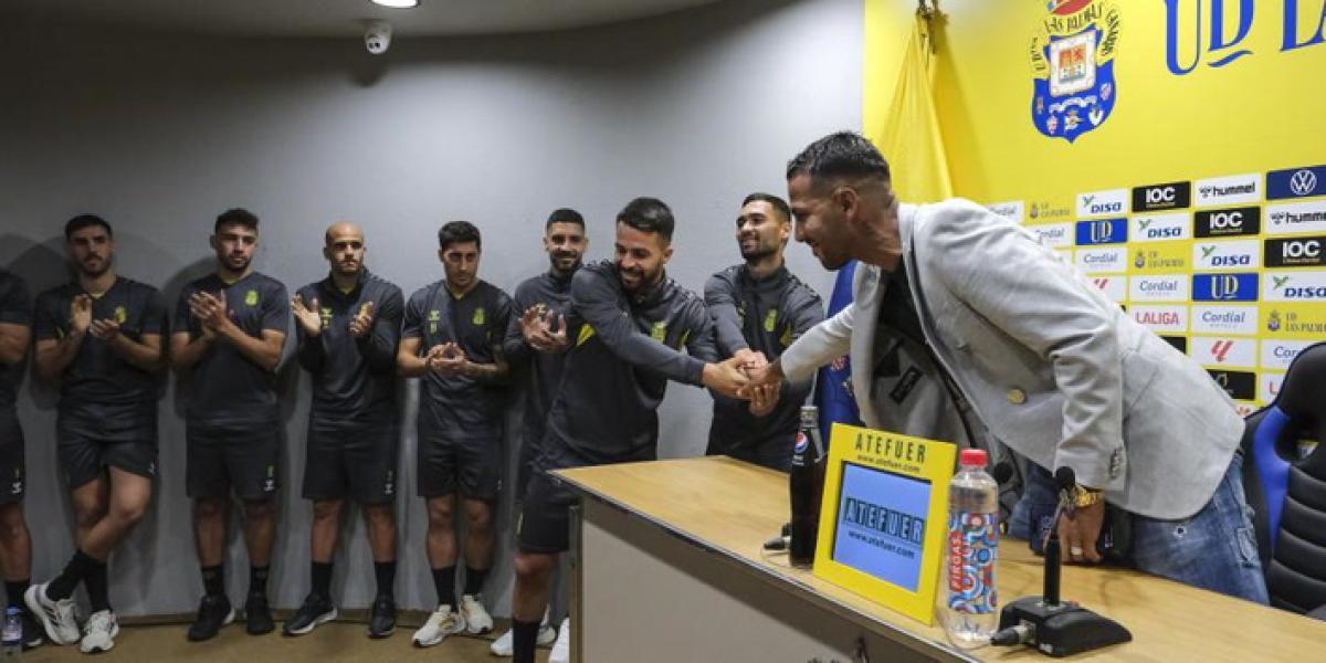 Jonathan Viera deja la UD Las Palmas por problemas con el entrenador