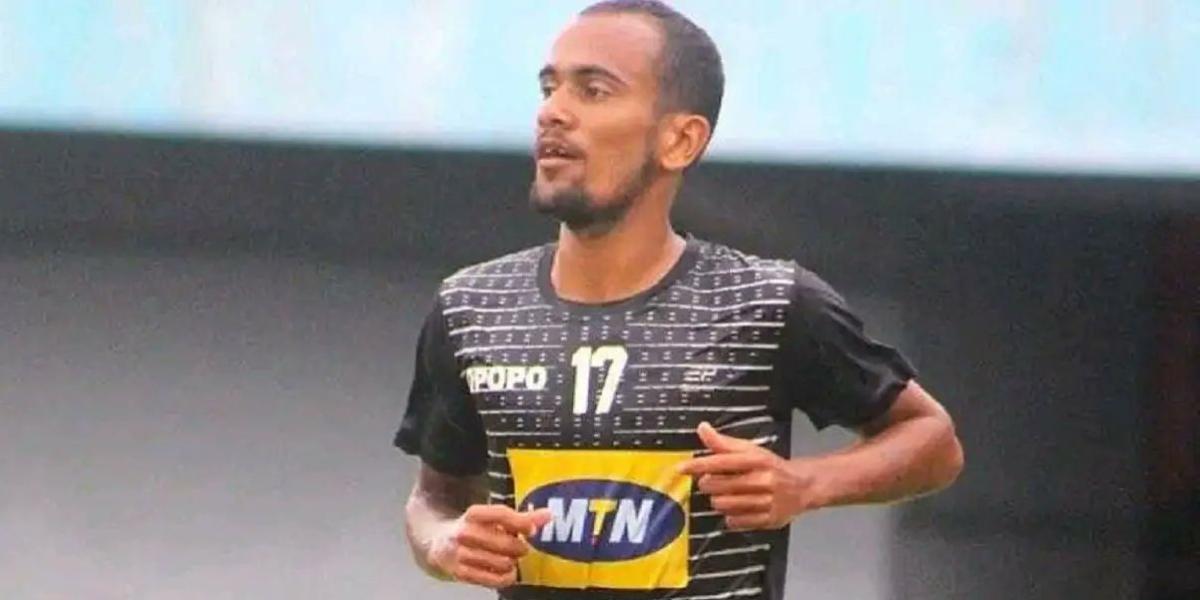 Camerún convoca a Nathan Douala, de 17 años y las redes no se creen su edad