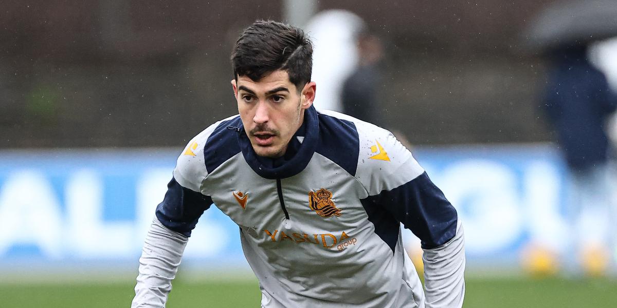 ¡Carlos Fernández se cae de la convocatoria!