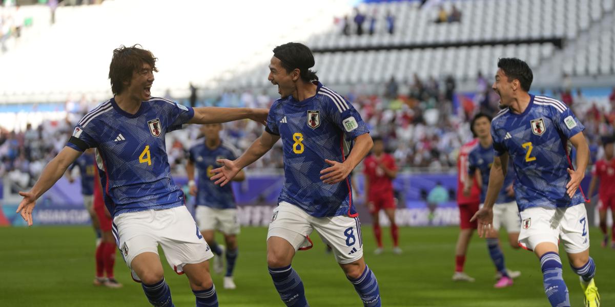4-2: Minamino lidera la remontada de Japón y asistencia de Kubo, suplente