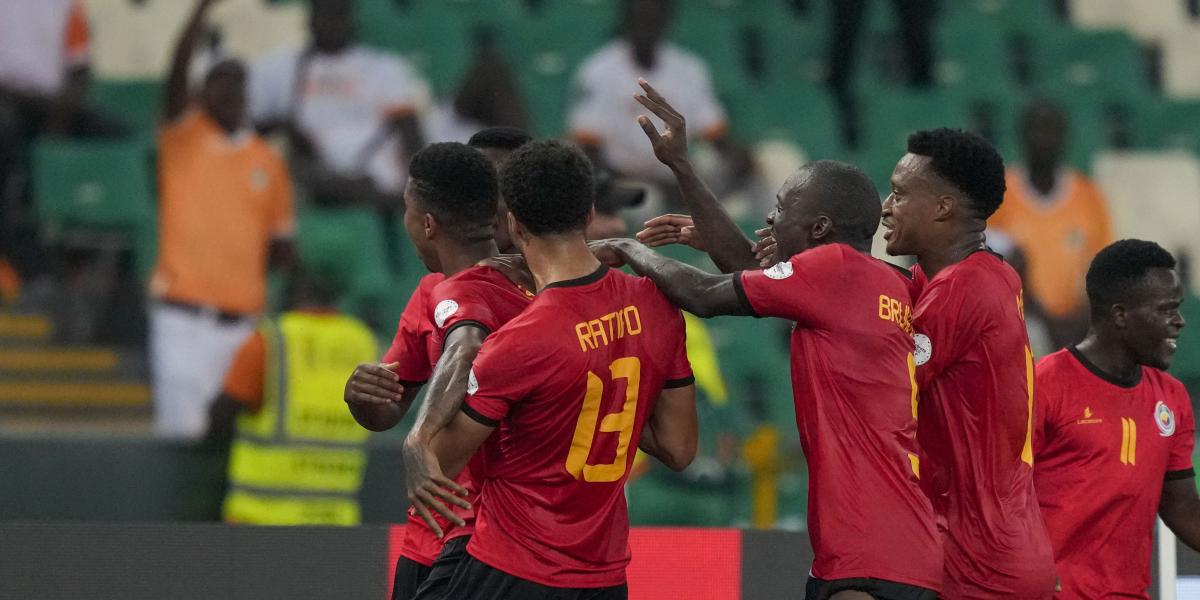 Reinildo vuelve a casa tras marcar en el descuento y dejar a Ghana al borde del abismo