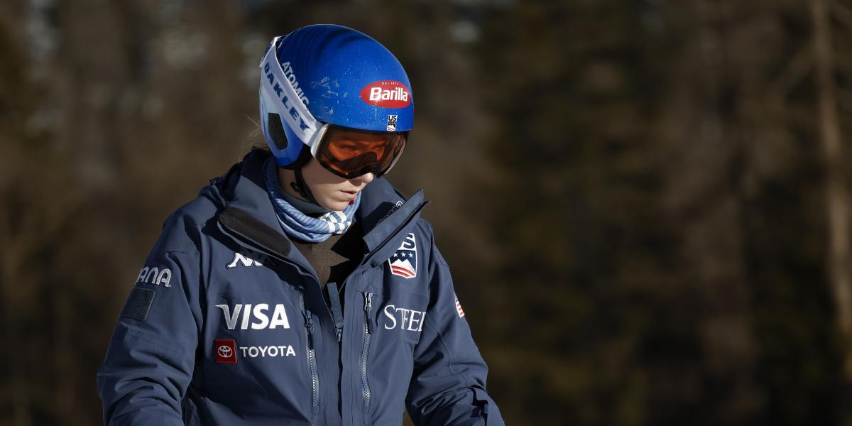 Preocupante caída de Shiffrin en el descenso de Cortina que ha sido evacuada en helicóptero