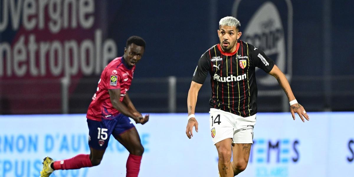 Facundo Medina gana enteros en el Atlético