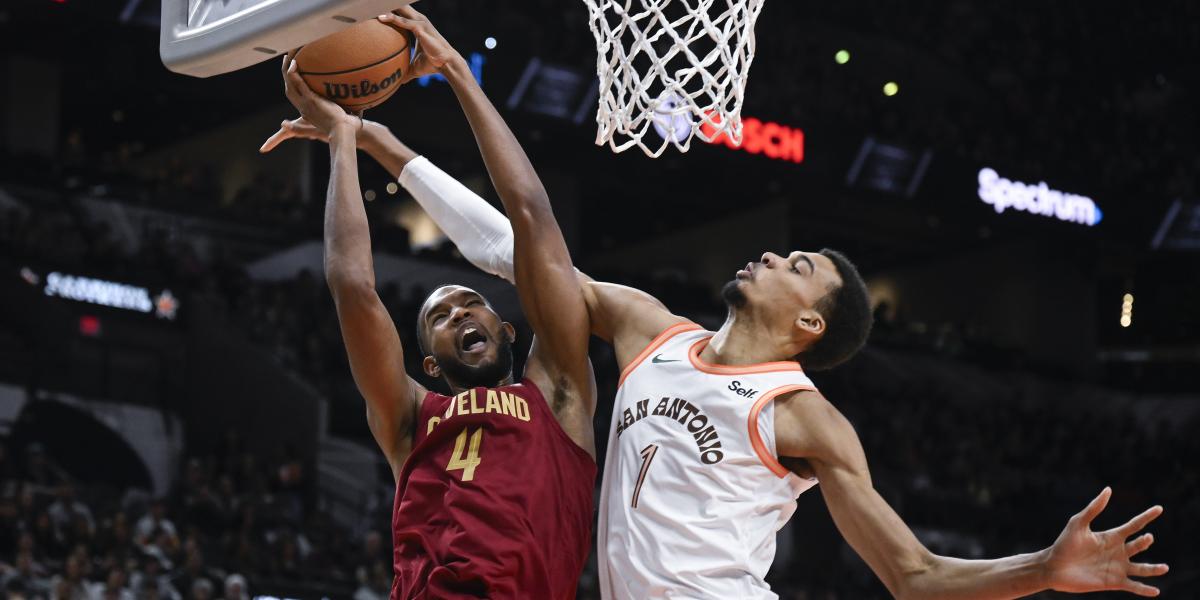 Increíble: Wembanyama ya clava los mismos triples que Curry