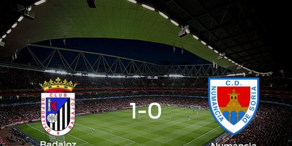 El Badajoz logra una ajustada victoria en casa frente al Numancia (1-0)