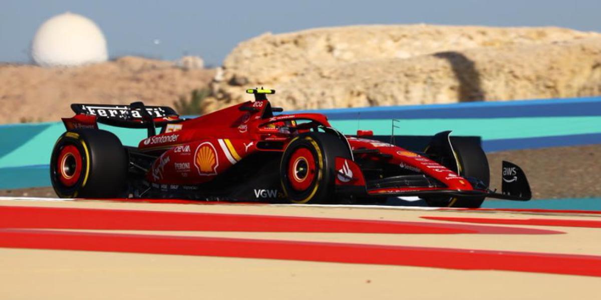 Carlos Sainz prueba su Ferrari en los test de Bahrein