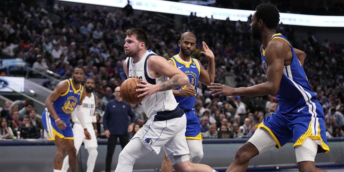 Doncic se lesiona, su racha de triples-dobles llega a su fin... pero los Mavericks ganan