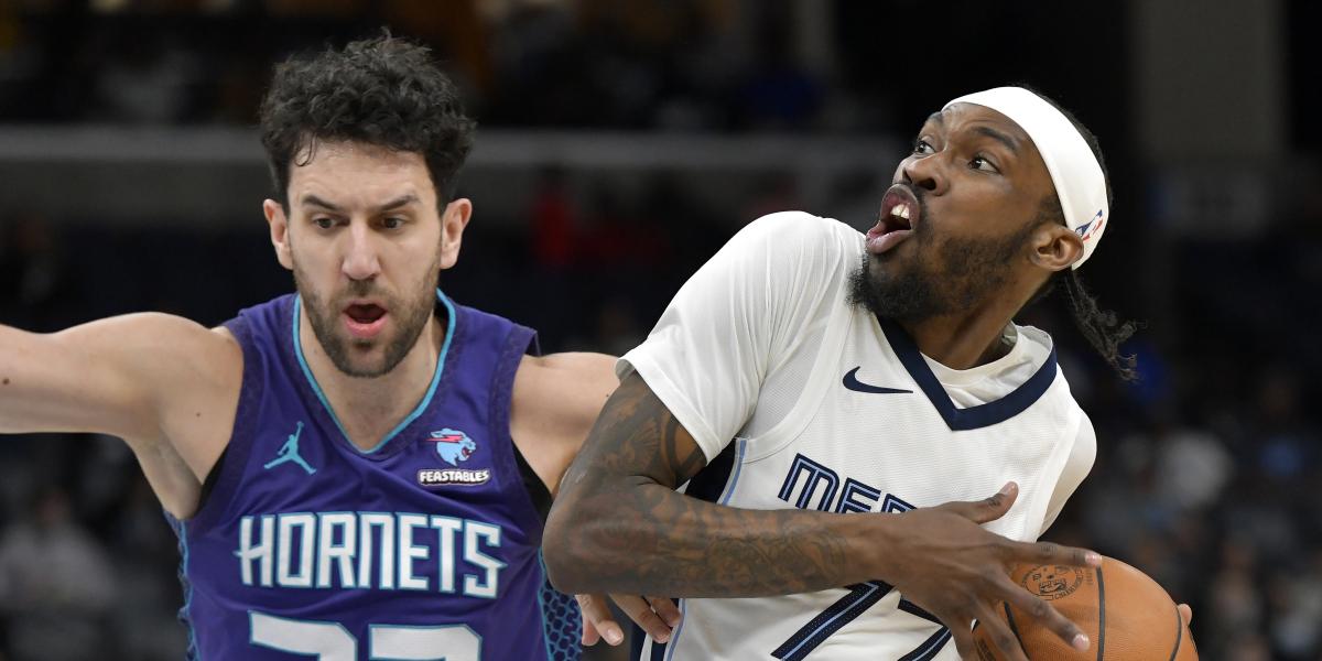 Vasilije Micic firma su primera gran noche en la NBA