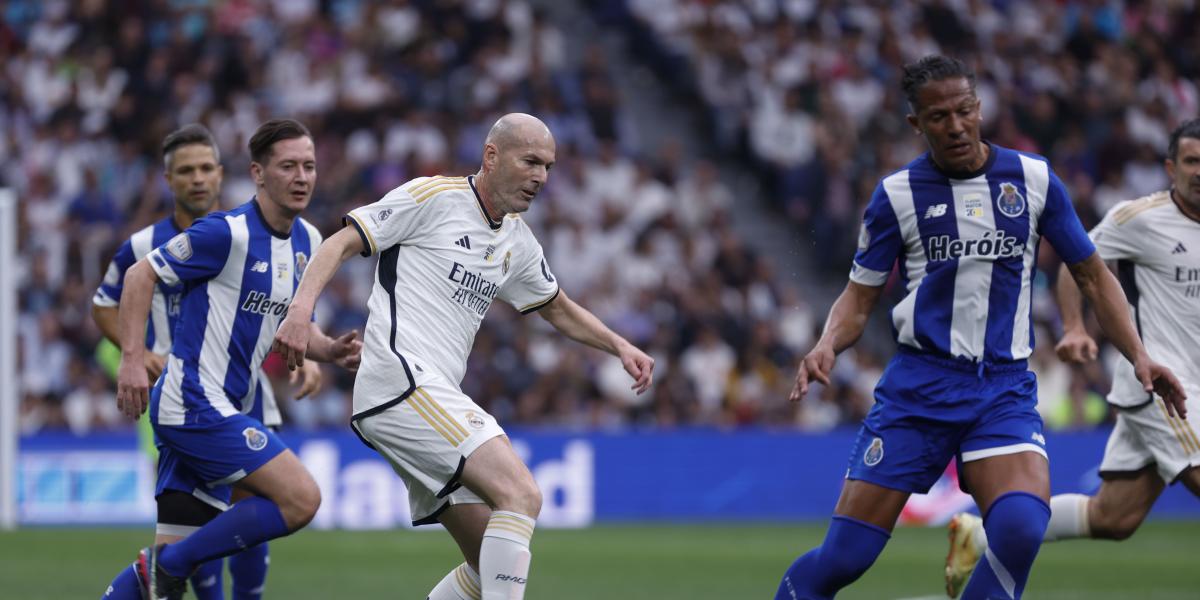 Mañana de fútbol ‘vintage’ en el Bernabéu entre las leyendas del Madrid y del Porto