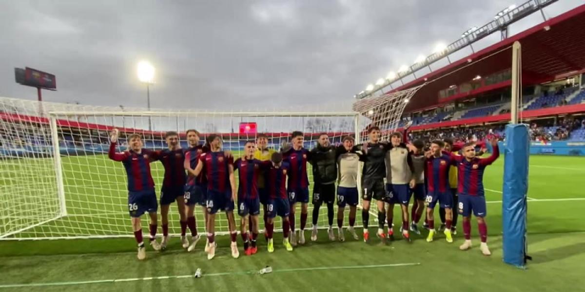 Así celebraron los jugadores del Barça Atlètic la importante victoria ante el Cornellà