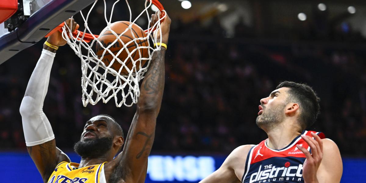 Los Lakers terminan su gira superando a los Wizards y tan vivos como siempre