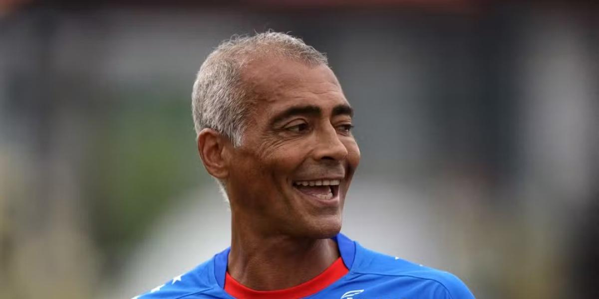 Así ha sido la vuelta al fútbol de Romario: Viene la camilla a recogerme