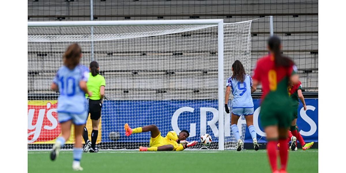 3-0: España debuta con un trabajado triunfo