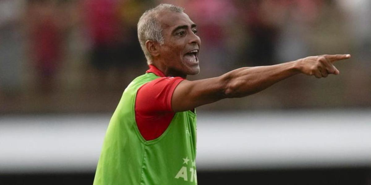 Romário no debutó a sus 58 años pero vivió el partido como un chaval