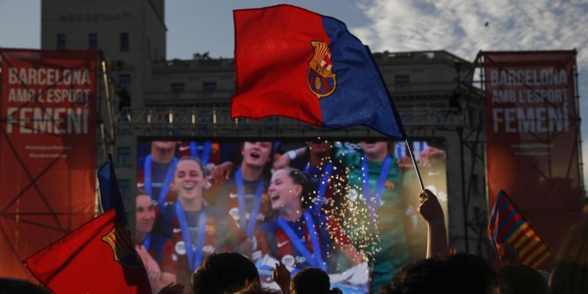 La Plaça Catalunya, una fiesta y este domingo, más en la Plaça Sant Jaume