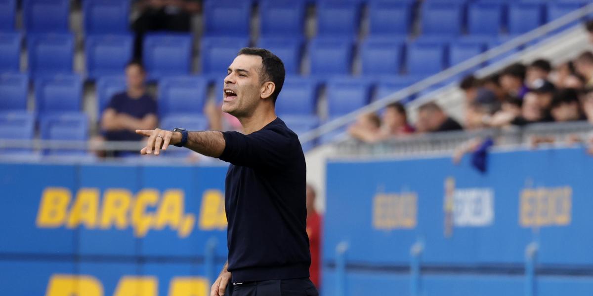 Márquez seguirá si hay ascenso y aún no ha hablado con Flick