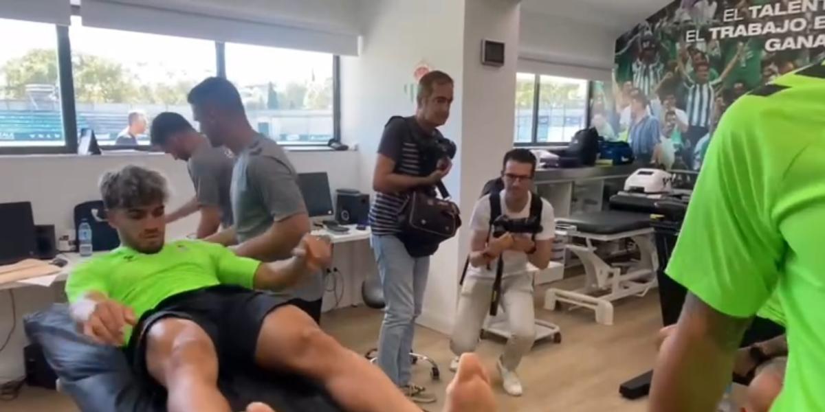 Abde acorta sus vacaciones para ir a Austria con el Betis