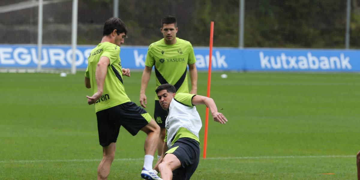 El primer once y convocatoria de la pretemporada de la Real Sociedad