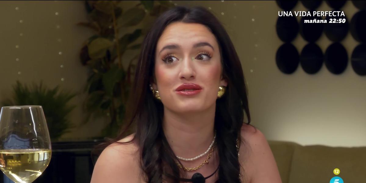 Esta huésped de First Dates Hotel, muy tajante con su cita: Abro las piernas una vez