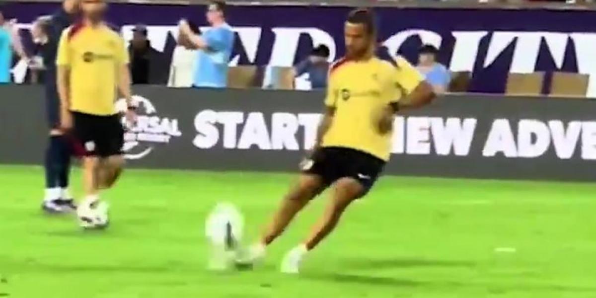 Thiago Alcántara mantiene intacta su calidad en el pase: así se las pone a Héctor Fort