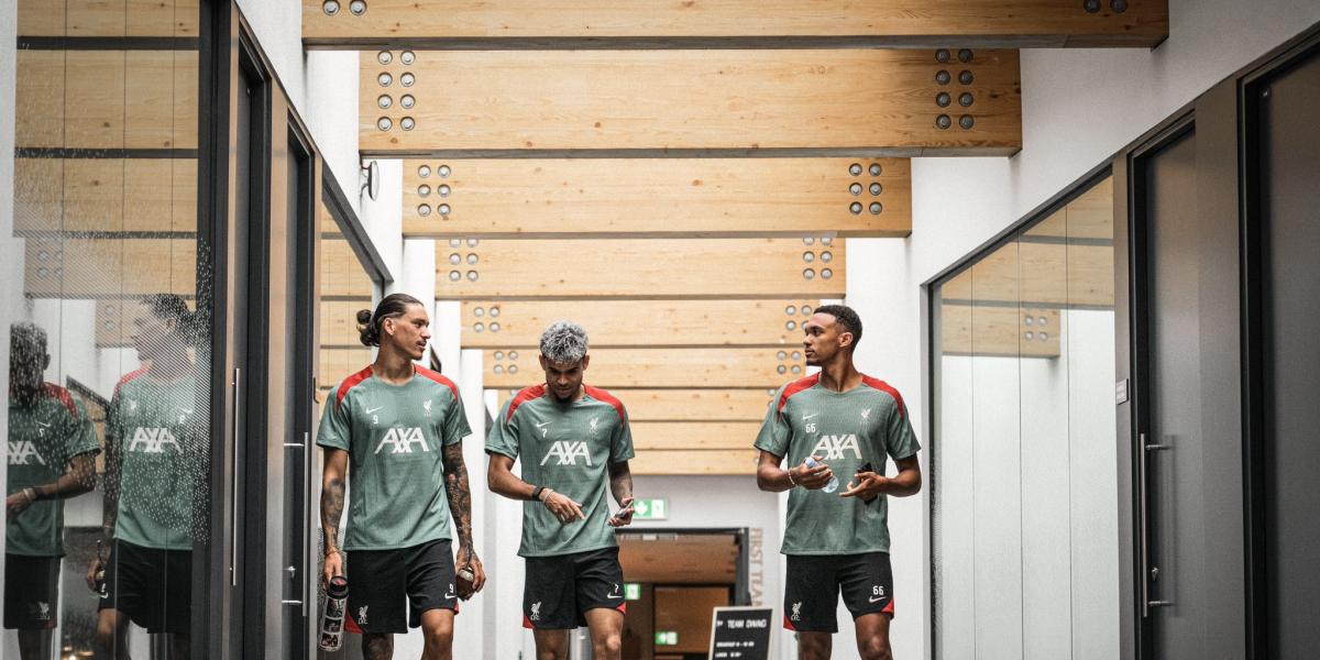 Darwin vacila a Alexander-Arnold con el Madrid