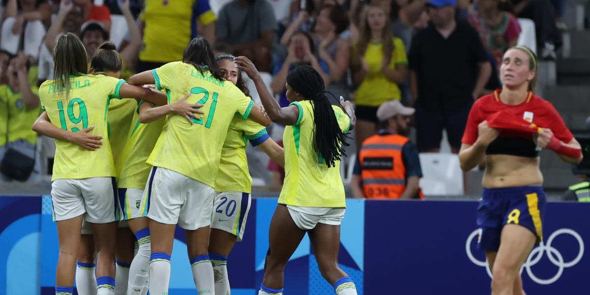 Del veto al éxito en el fútbol femenino